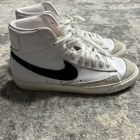 Shoes - Nike Blazer Mid '77 Vintage women’s